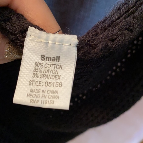 🌸🌸Poof! Black fringed knit vest - Picture 5 of 6